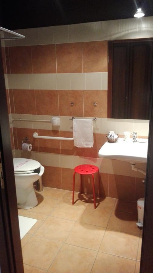 Locanda San Rocco Tassarolo ภายนอก รูปภาพ
